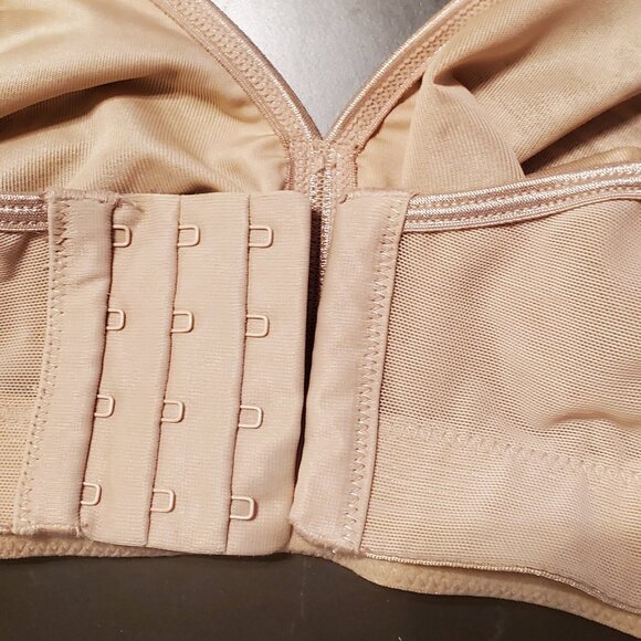 Breezies Bra - 40 D - Picture 3 of 5